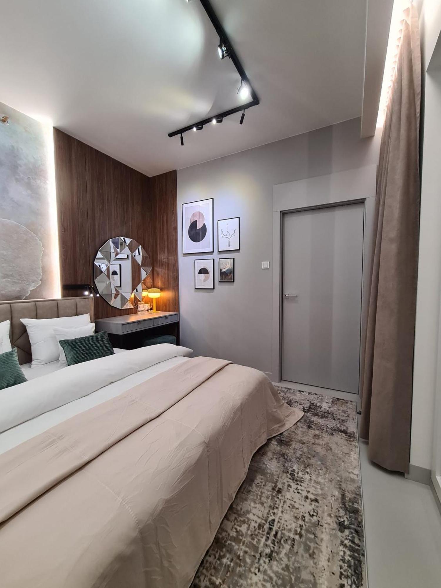 Luksusowy Apartament Bliska Wola Saba Varşovia Exterior foto